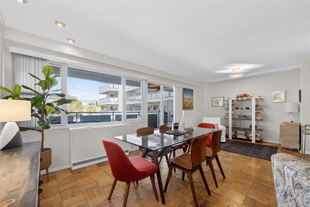 300 Martine Ave 3L, White Plains, NY 10601