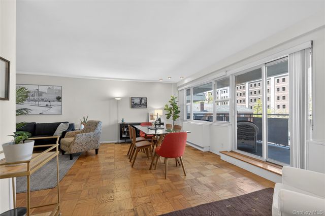 300 Martine Ave 3L, White Plains, NY 10601