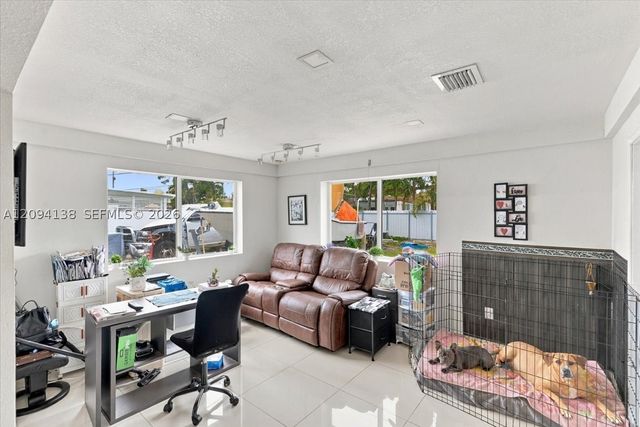 9625 Dominican Dr, Cutler Bay, FL 33189