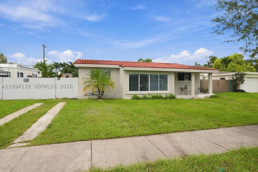 9625 Dominican Dr, Cutler Bay, FL 33189