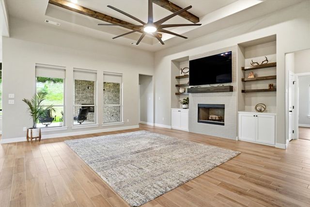 617 Bent Tree Lane, Weatherford, TX 76085