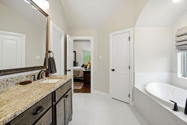 617 Bent Tree Lane, Weatherford, TX 76085