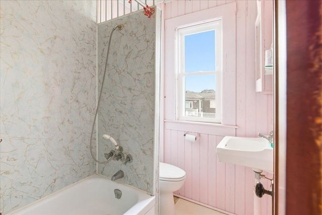 102 Humarock Bch, Scituate, MA 02066