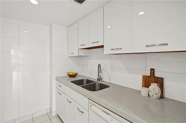 1280 W Peachtree Street NW 1207, Atlanta, GA 30309