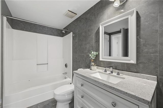 1280 W Peachtree Street NW 1207, Atlanta, GA 30309