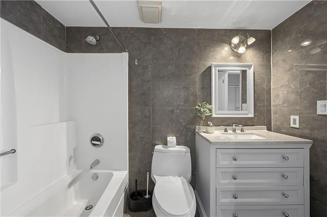 1280 W Peachtree Street NW 1207, Atlanta, GA 30309