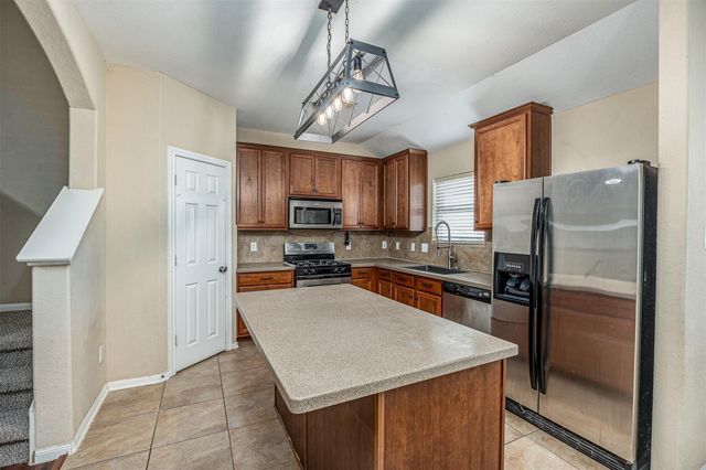 5422 Rio Drive, Baytown, TX 77521