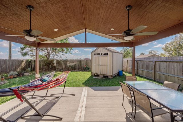 5422 Rio Drive, Baytown, TX 77521