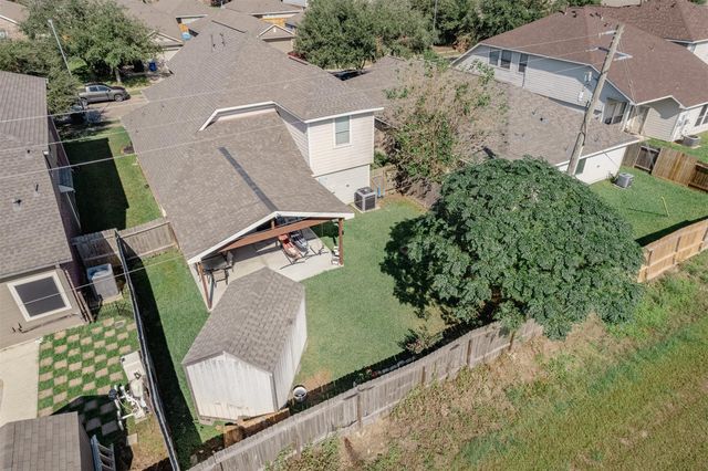 5422 Rio Drive, Baytown, TX 77521