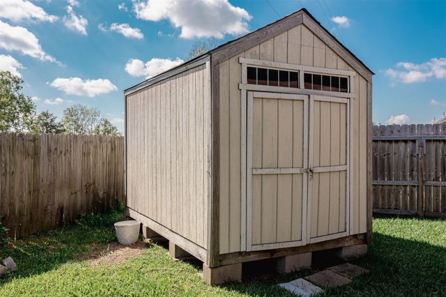 5422 Rio Drive, Baytown, TX 77521