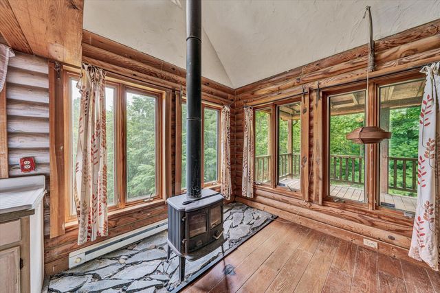 8536 Starlight LN, Boones Mill, VA 24065