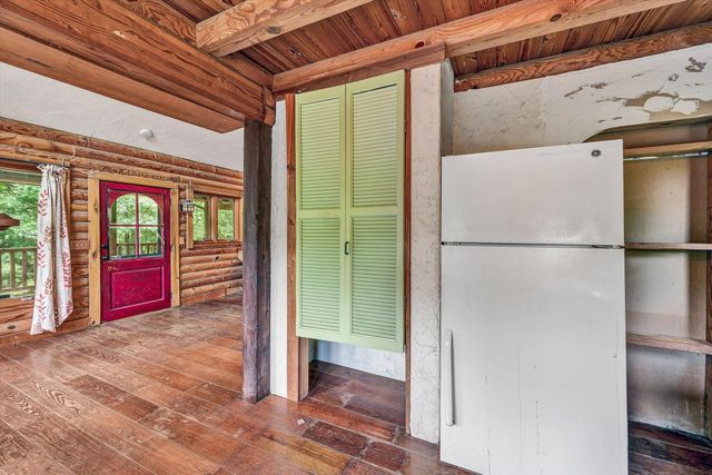 8536 Starlight LN, Boones Mill, VA 24065