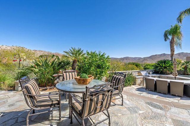 101 Netas Court, Palm Desert, CA 92260