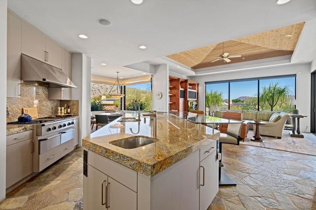 101 Netas Court, Palm Desert, CA 92260