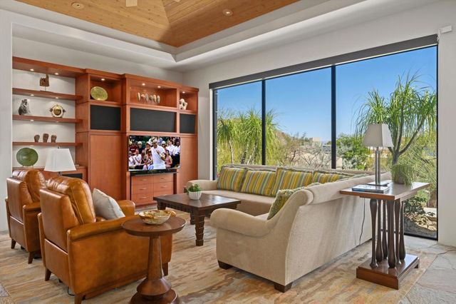 101 Netas Court, Palm Desert, CA 92260