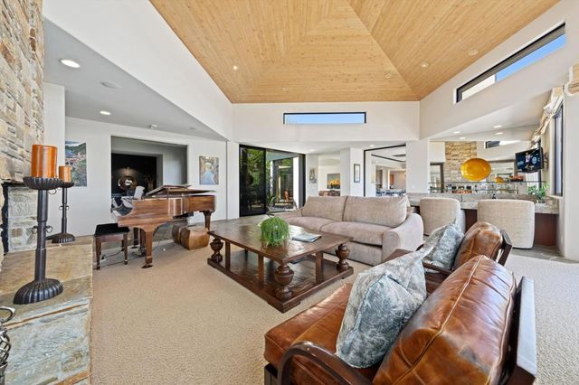 101 Netas Court, Palm Desert, CA 92260