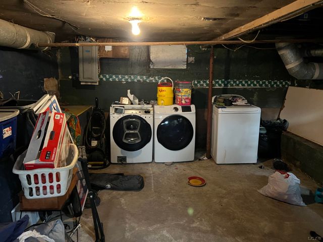 625 Division Street, Adrian, MI 49221