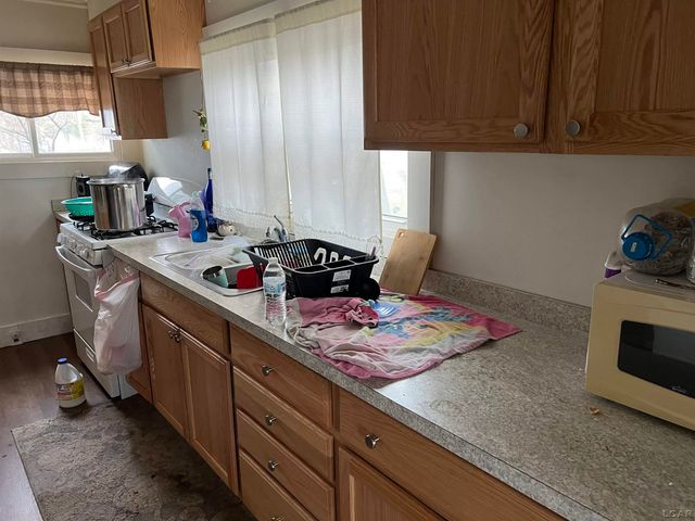 625 Division Street, Adrian, MI 49221