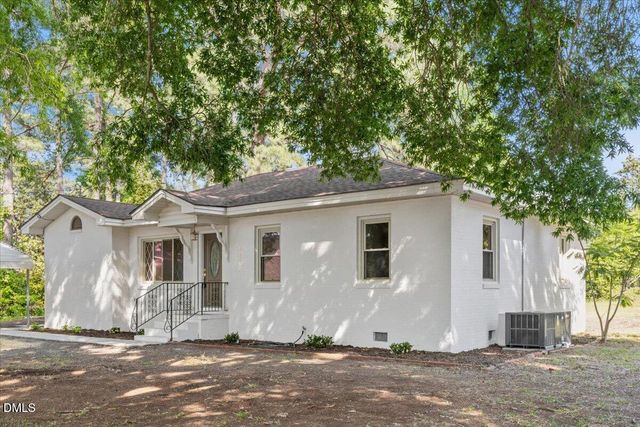 116 S Fitzgerald Street, Pine Level, NC 27568