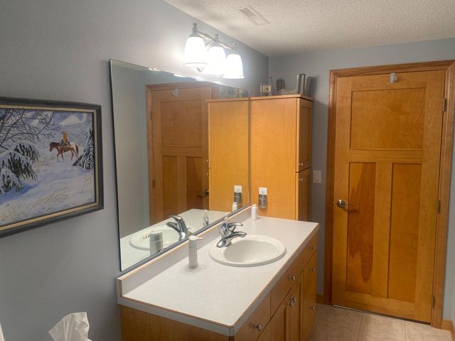 1633 3rd Street W, West Fargo, ND 58078