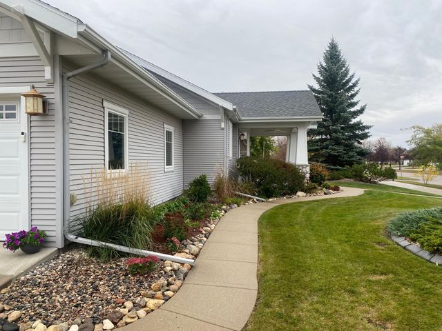 1633 3rd Street W, West Fargo, ND 58078