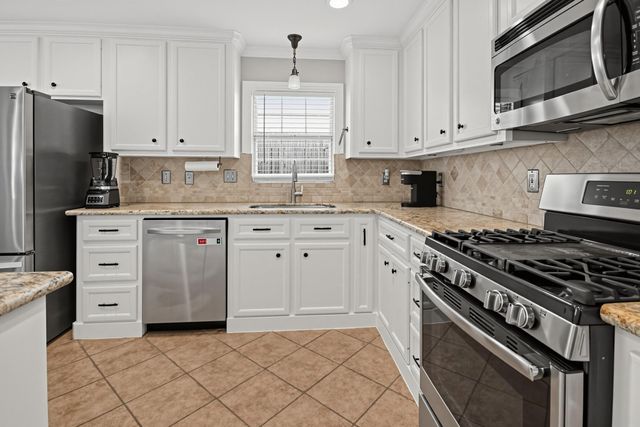 1111 Timbergrove Lane, Houston, TX 77008