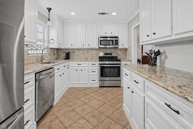1111 Timbergrove Lane, Houston, TX 77008