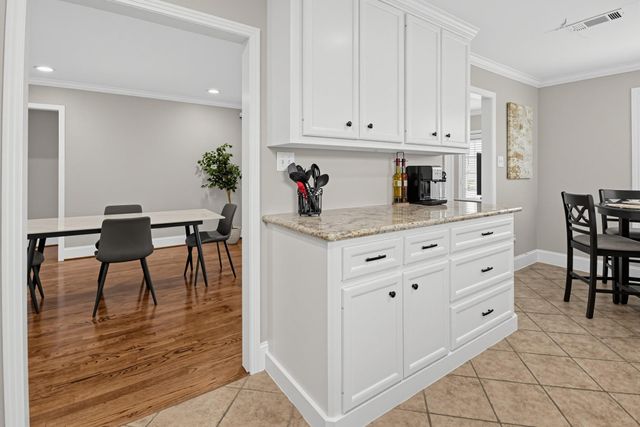 1111 Timbergrove Lane, Houston, TX 77008