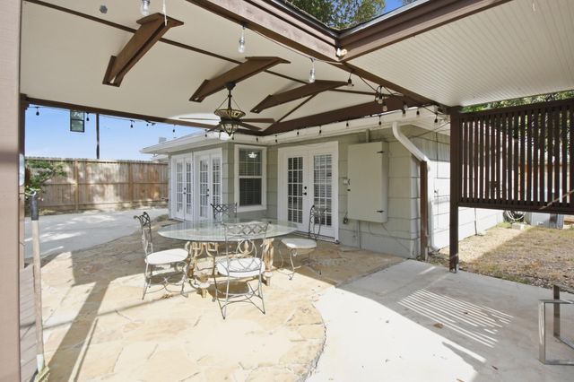1111 Timbergrove Lane, Houston, TX 77008