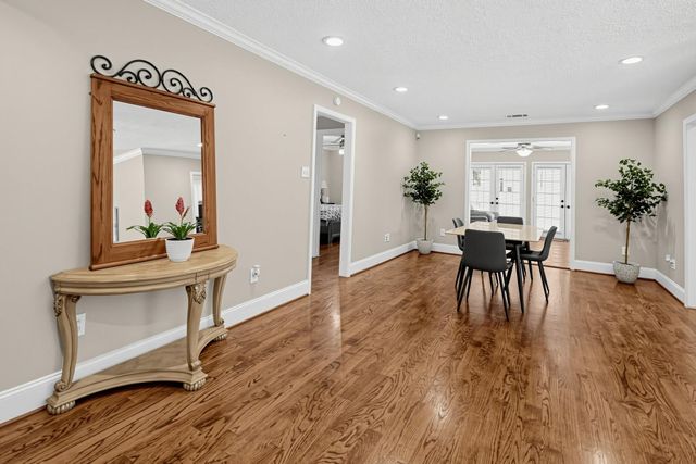 1111 Timbergrove Lane, Houston, TX 77008