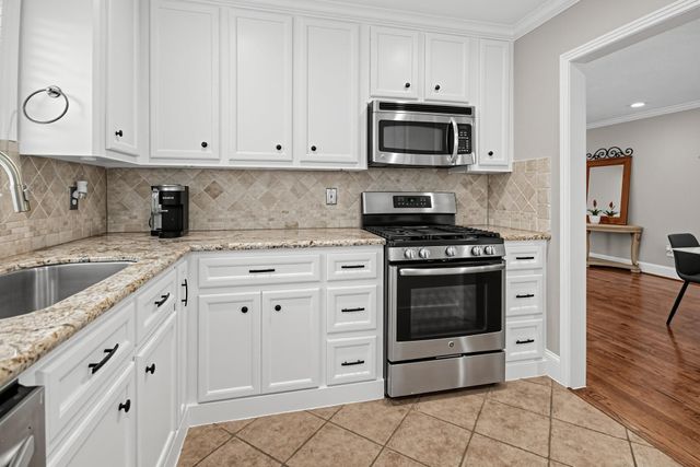 1111 Timbergrove Lane, Houston, TX 77008