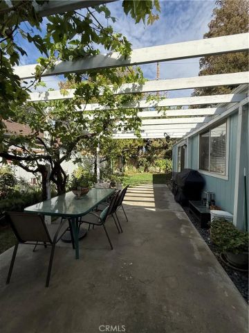 140 W Pioneer 67, Redlands, CA 92374