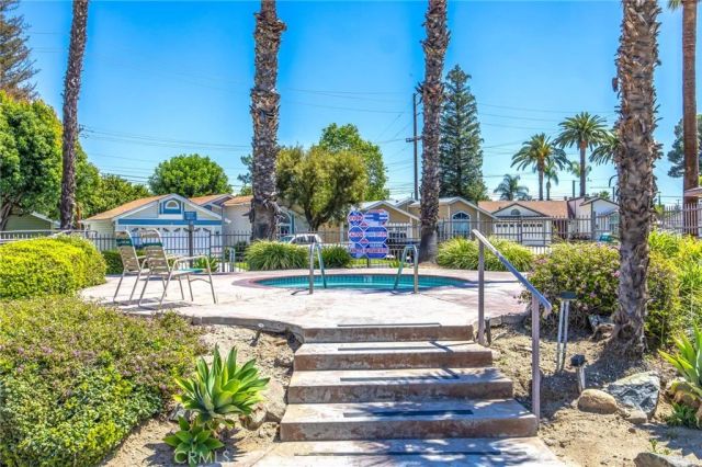 140 W Pioneer 67, Redlands, CA 92374