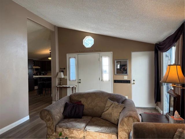 140 W Pioneer 67, Redlands, CA 92374