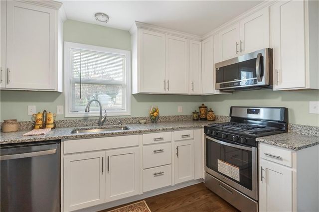 8025 Waverly Avenue, Kansas City, KS 66109