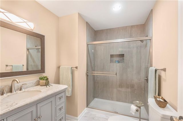 8025 Waverly Avenue, Kansas City, KS 66109