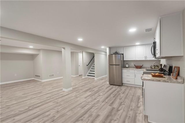 8025 Waverly Avenue, Kansas City, KS 66109