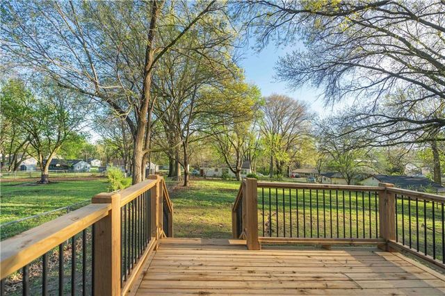 8025 Waverly Avenue, Kansas City, KS 66109