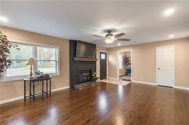 8025 Waverly Avenue, Kansas City, KS 66109