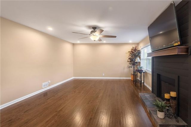 8025 Waverly Avenue, Kansas City, KS 66109