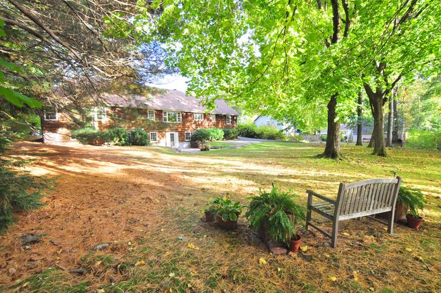 729 Mountain Road, West Hartford, CT 06117