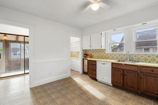 18-20 Parker St, Arlington, MA 02474