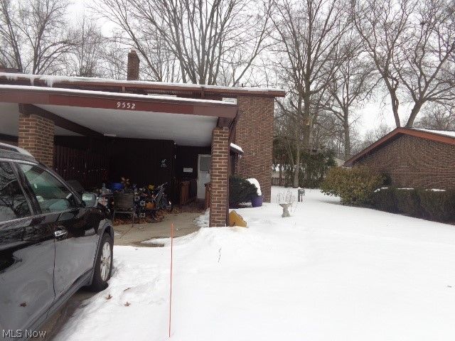 9552 Fernwood Drive, Olmsted Falls, OH 44138