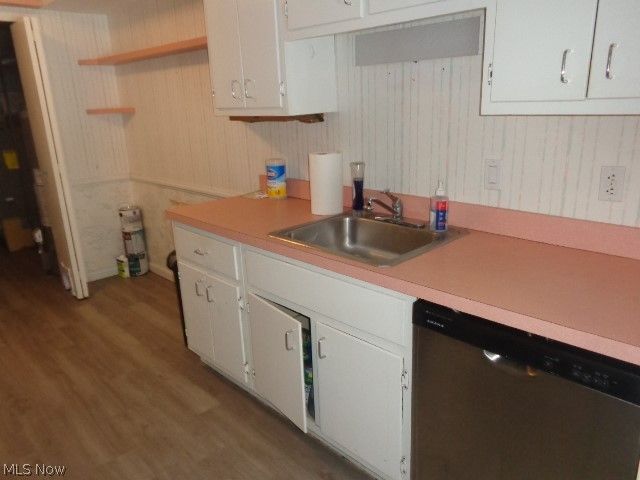 9552 Fernwood Drive, Olmsted Falls, OH 44138