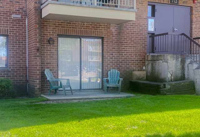 715 W Central Road A8, Mount Prospect, IL 60056