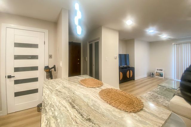 715 W Central Road A8, Mount Prospect, IL 60056