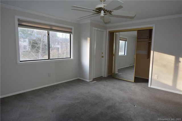 12 Hitching Post Lane 12, Glastonbury, CT 06033