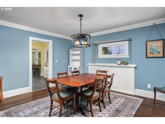 9707 N LOMBARD St, Portland, OR 97203