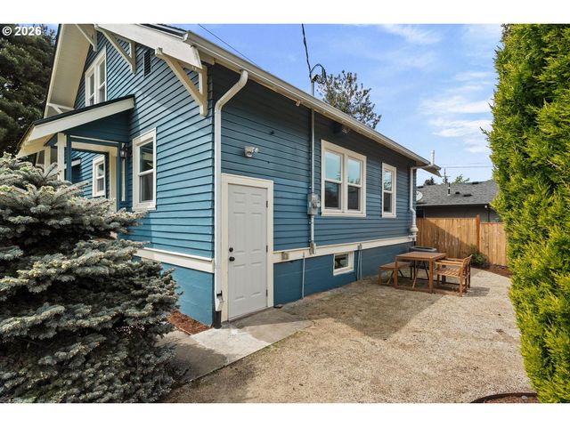 9707 N LOMBARD St, Portland, OR 97203