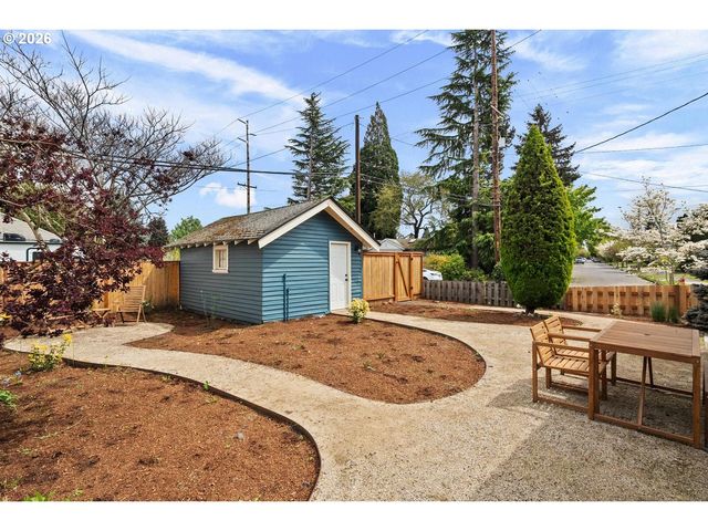9707 N LOMBARD St, Portland, OR 97203